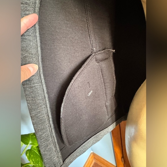 Betsey Johnson performance dark gray vest size M - Picture 7 of 9